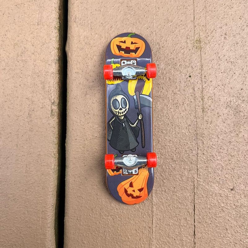 Load image into Gallery viewer, Finger Skateboard
