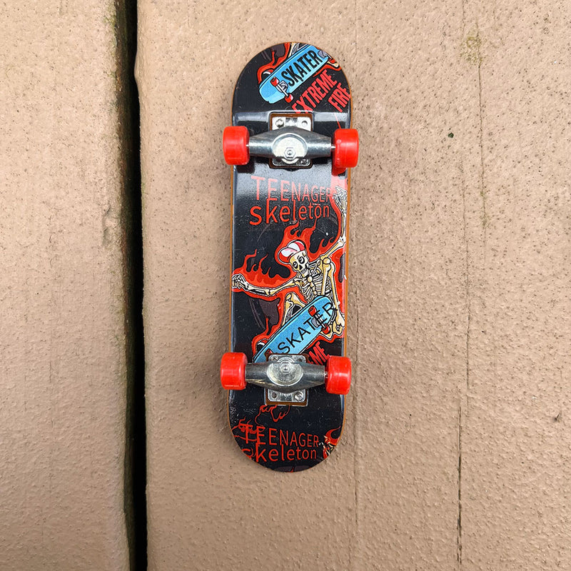 Load image into Gallery viewer, Finger Skateboard
